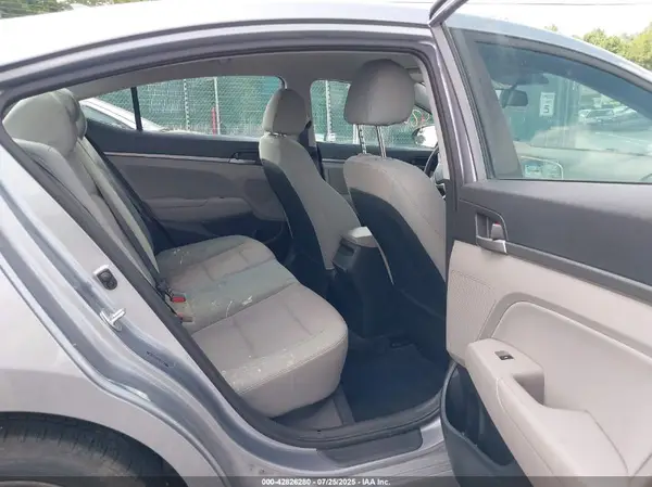 5NPD84LF6HH056427 2017 HYUNDAI ELANTRA - Image 8