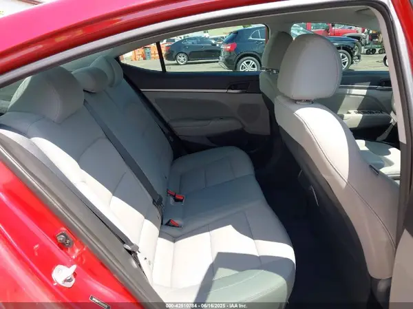 5NPD84LF6HH061935 2017 HYUNDAI ELANTRA - Image 8