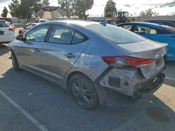 5NPD84LF6HH065841 2017 HYUNDAI ELANTRA - Image 2
