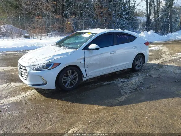 5NPD84LF6HH072076 2017 HYUNDAI ELANTRA - Image 2