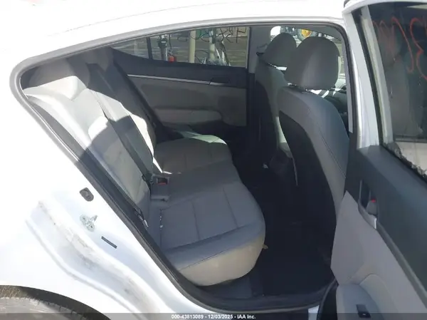 5NPD84LF6HH072076 2017 HYUNDAI ELANTRA - Image 8