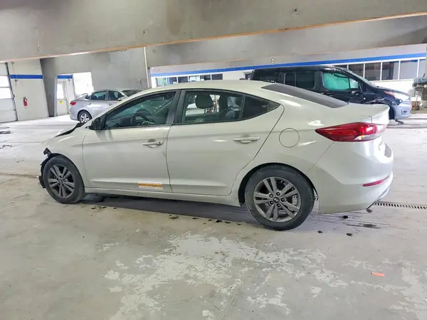 5NPD84LF6HH076242 2017 HYUNDAI ELANTRA - Image 2