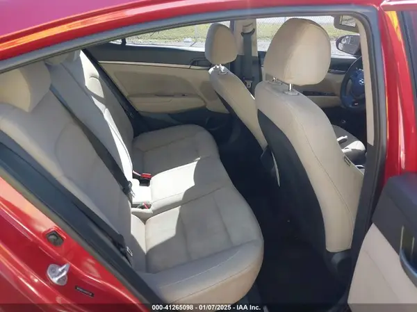 5NPD84LF6HH077536 2017 HYUNDAI ELANTRA - Image 8