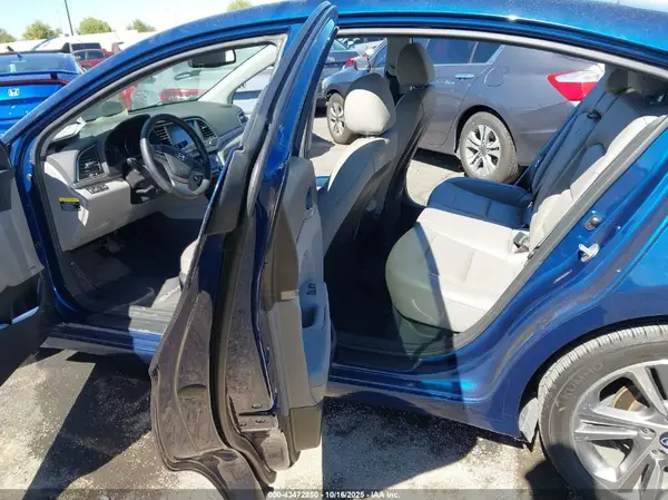 5NPD84LF6HH095406 2017 HYUNDAI ELANTRA - Image 8