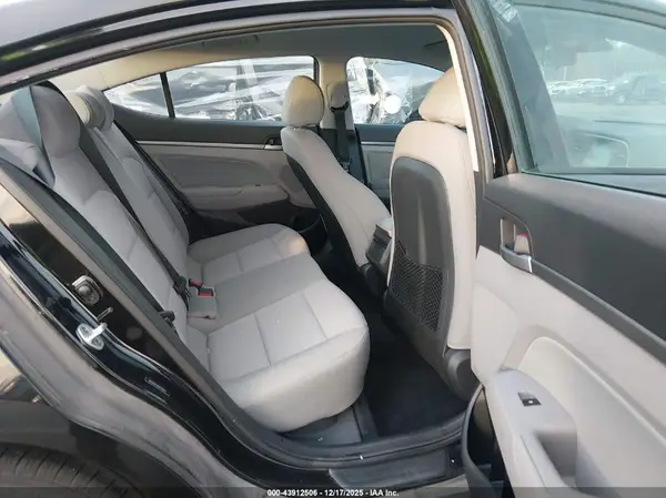 5NPD84LF6HH105013 2017 HYUNDAI ELANTRA - Image 8