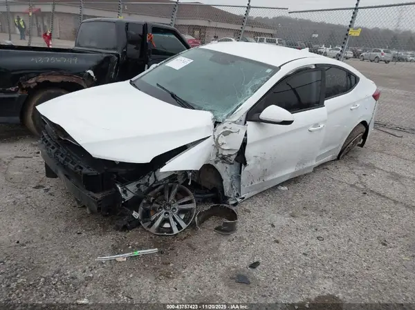 5NPD84LF6HH105383 2017 HYUNDAI ELANTRA - Image 2