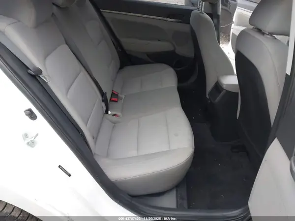 5NPD84LF6HH105383 2017 HYUNDAI ELANTRA - Image 8