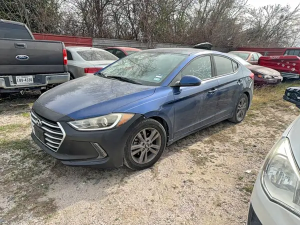 5NPD84LF6HH110082 2017 HYUNDAI ELANTRA - Image 2