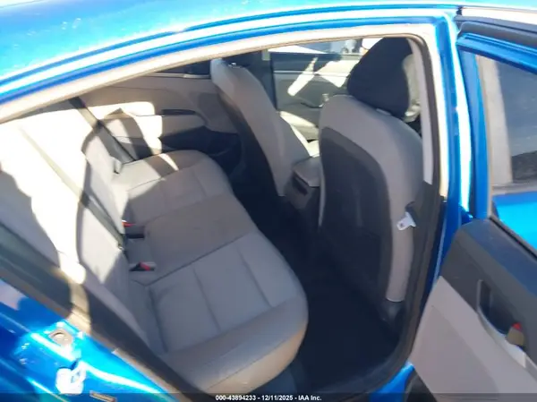 5NPD84LF6HH111040 2017 HYUNDAI ELANTRA - Image 8