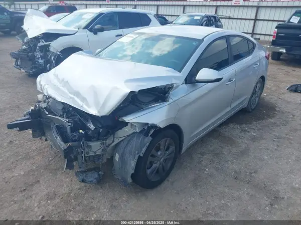 5NPD84LF6HH111118 2017 HYUNDAI ELANTRA - Image 2