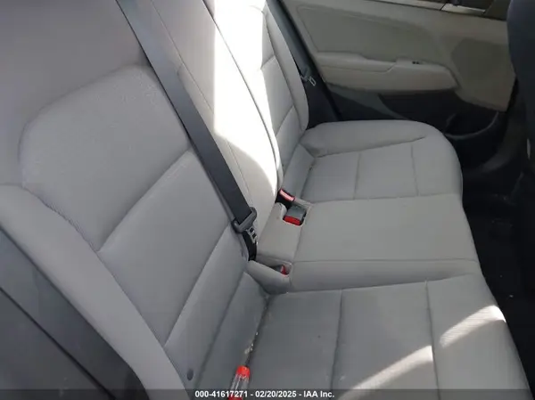 5NPD84LF6HH115704 2017 HYUNDAI ELANTRA - Image 8