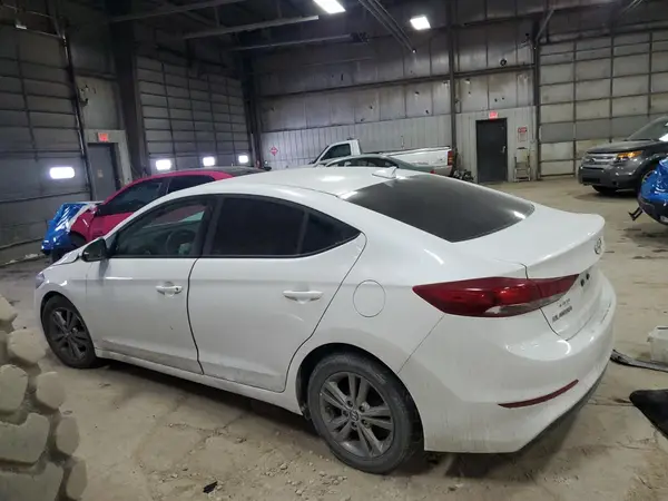 5NPD84LF6HH117260 2017 HYUNDAI ELANTRA - Image 2