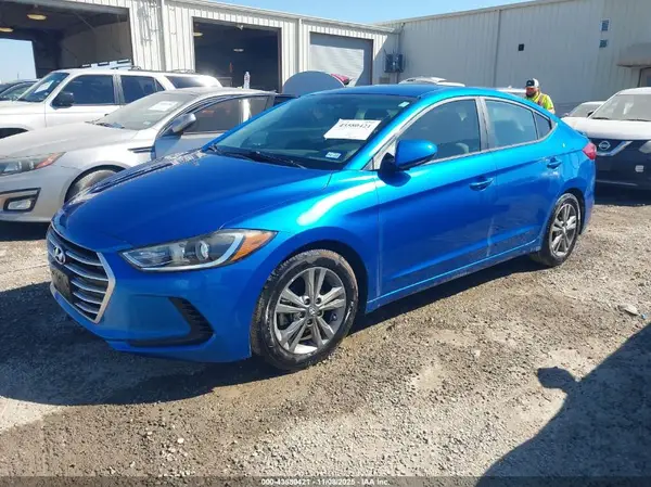 5NPD84LF6HH118490 2017 HYUNDAI ELANTRA - Image 2