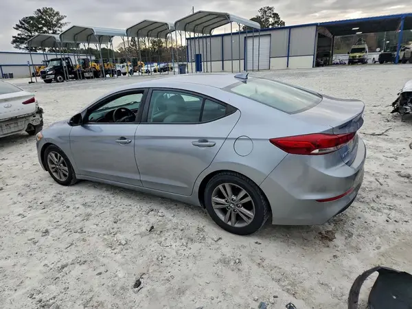 5NPD84LF6HH120675 2017 HYUNDAI ELANTRA - Image 2