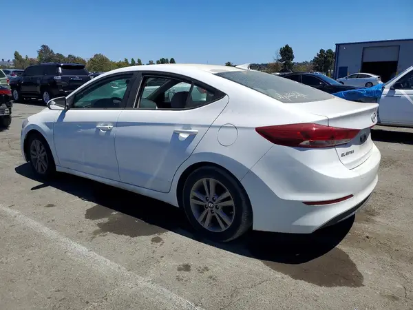 5NPD84LF6HH123723 2017 HYUNDAI ELANTRA - Image 2