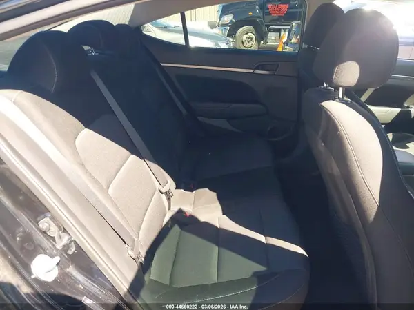 5NPD84LF6HH124242 2017 HYUNDAI ELANTRA - Image 8