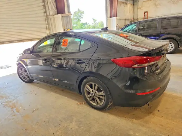 5NPD84LF6HH125035 2017 HYUNDAI ELANTRA - Image 2
