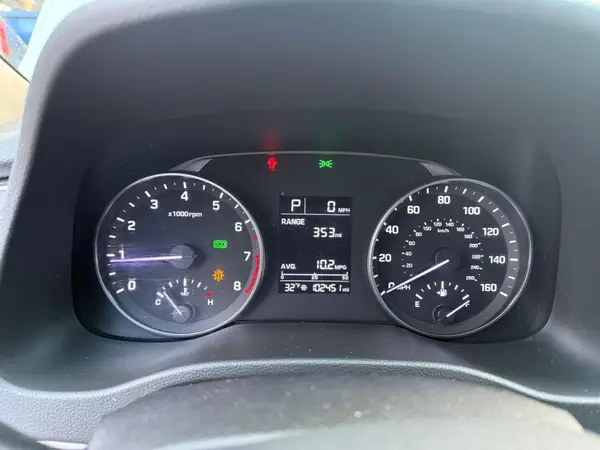 5NPD84LF6HH130798 2017 HYUNDAI ELANTRA - Image 8