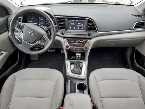 5NPD84LF6HH134298 2017 HYUNDAI ELANTRA - Image 8
