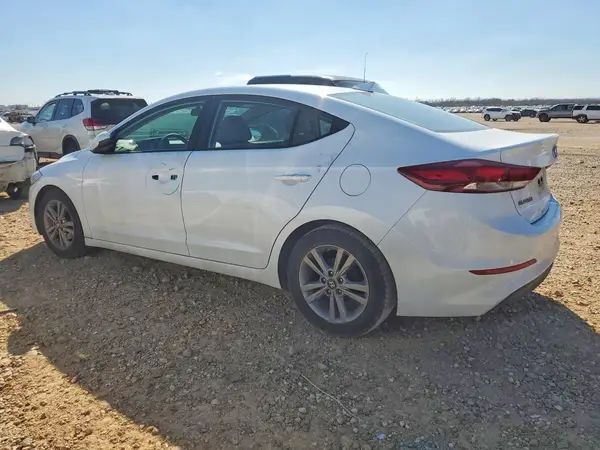 5NPD84LF6HH134995 2017 HYUNDAI ELANTRA - Image 2