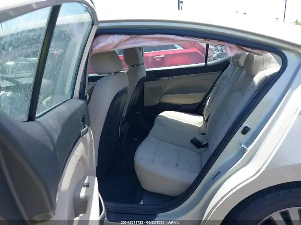 5NPD84LF6HH139498 2017 HYUNDAI ELANTRA - Image 8