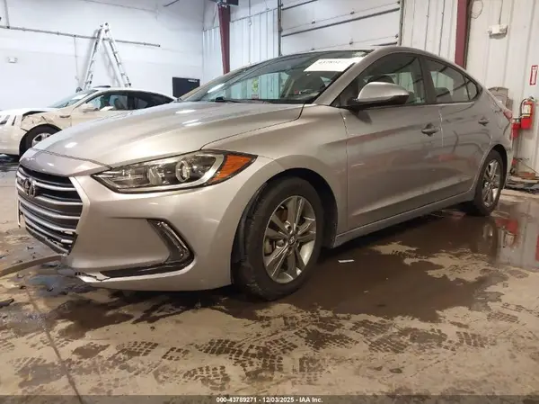 5NPD84LF6HH139758 2017 HYUNDAI ELANTRA - Image 2