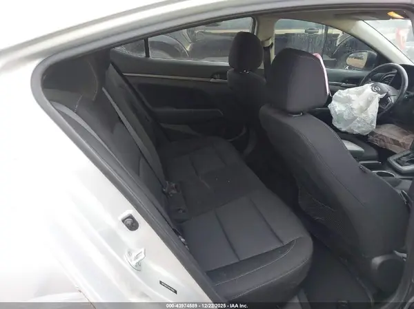 5NPD84LF6HH140800 2017 HYUNDAI ELANTRA - Image 8