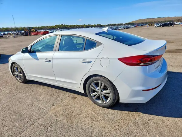 5NPD84LF6HH140876 2017 HYUNDAI ELANTRA - Image 2