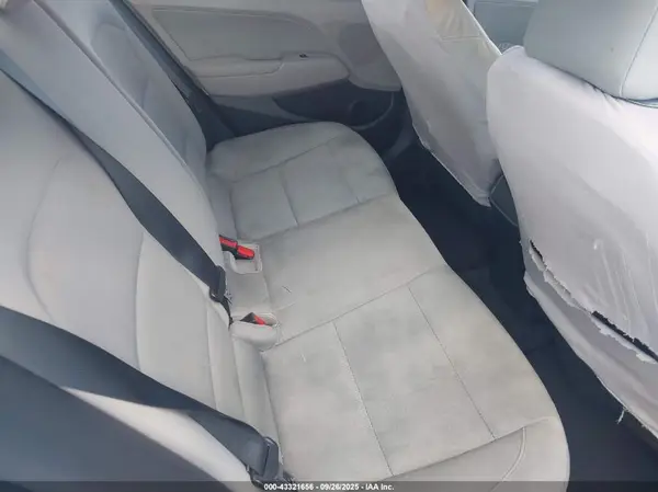 5NPD84LF6HH143776 2017 HYUNDAI ELANTRA - Image 8