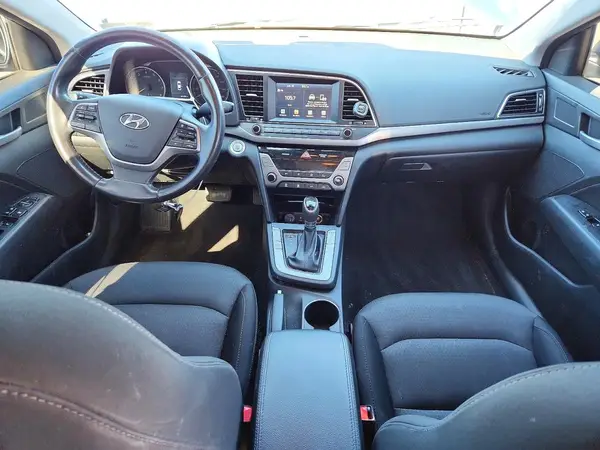5NPD84LF6HH146208 2017 HYUNDAI ELANTRA - Image 8