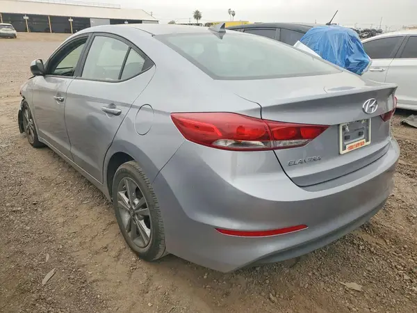 5NPD84LF6HH152025 2017 HYUNDAI ELANTRA - Image 2