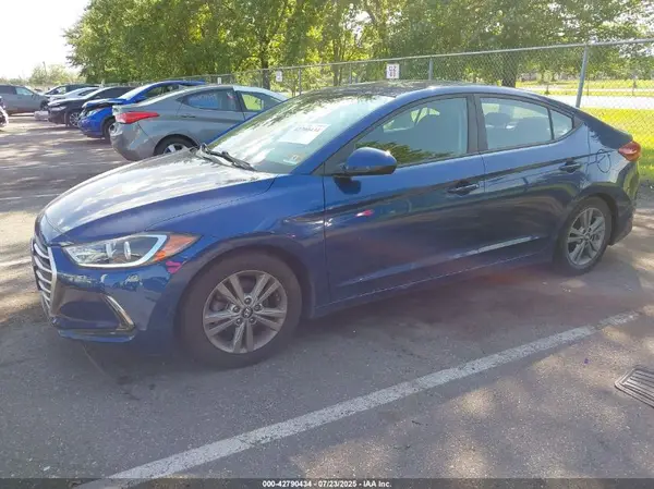 5NPD84LF6HH153563 2017 HYUNDAI ELANTRA - Image 2