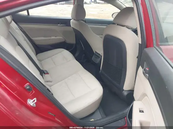 5NPD84LF6HH157595 2017 HYUNDAI ELANTRA - Image 8