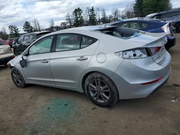 5NPD84LF6HH157693 2017 HYUNDAI ELANTRA - Image 2