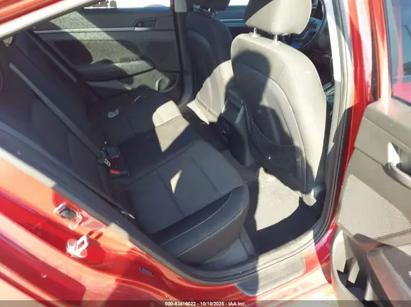 5NPD84LF6HH158455 2017 HYUNDAI ELANTRA - Image 8