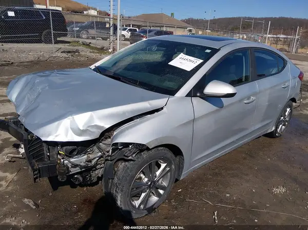 5NPD84LF6HH169438 2017 HYUNDAI ELANTRA - Image 2