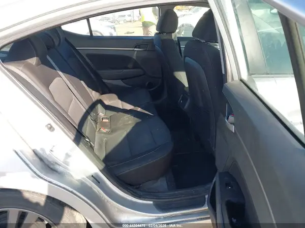 5NPD84LF6HH174364 2017 HYUNDAI ELANTRA - Image 8