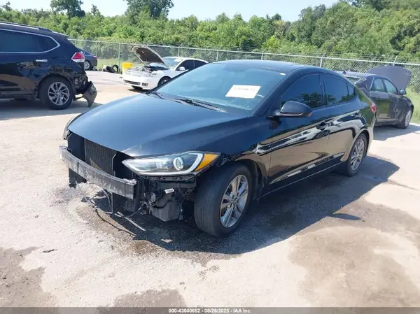 5NPD84LF6HH183985 2017 HYUNDAI ELANTRA - Image 2