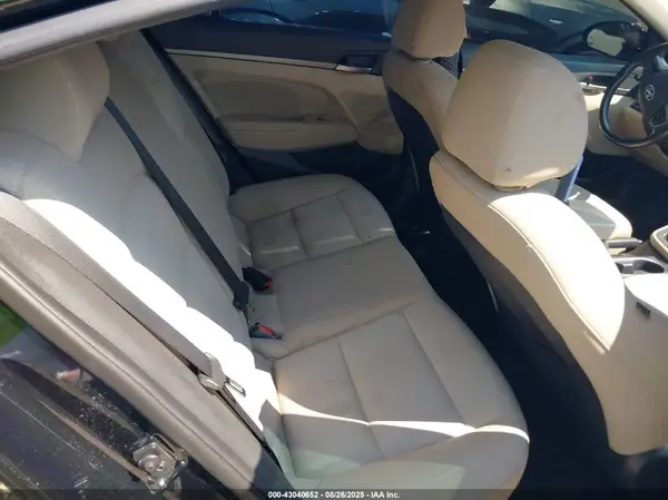 5NPD84LF6HH183985 2017 HYUNDAI ELANTRA - Image 8