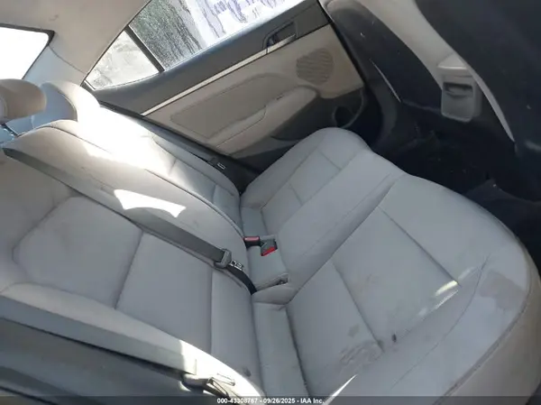 5NPD84LF6HH188779 2017 HYUNDAI ELANTRA - Image 8