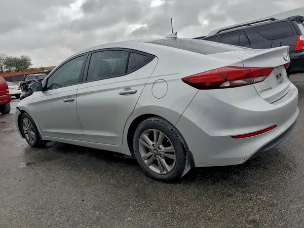 5NPD84LF6HH190693 2017 HYUNDAI ELANTRA - Image 2