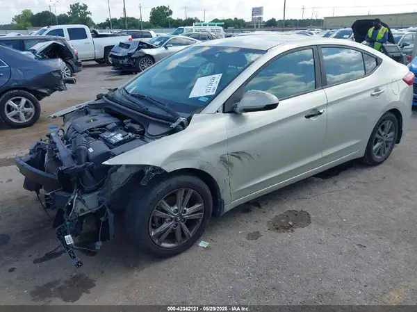 5NPD84LF6HH190970 2017 HYUNDAI ELANTRA - Image 2