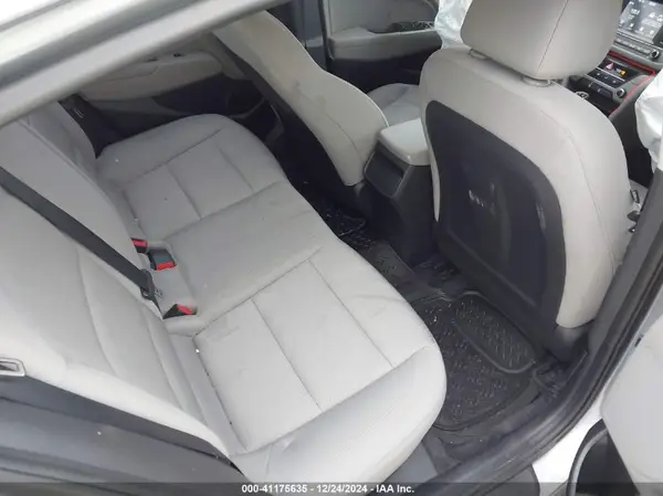 5NPD84LF6HH195618 2017 HYUNDAI ELANTRA - Image 8