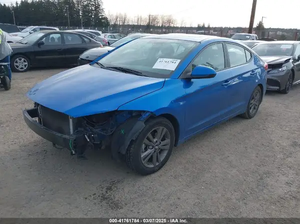 5NPD84LF6HH197255 2017 HYUNDAI ELANTRA - Image 2