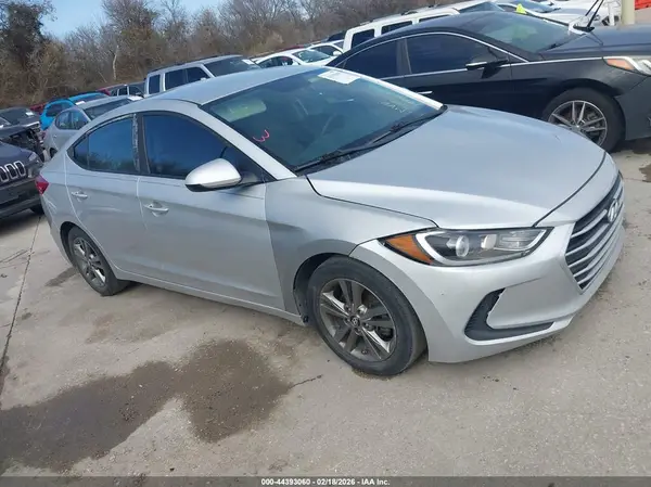 5NPD84LF6HH197823 2017 HYUNDAI ELANTRA - Image 1