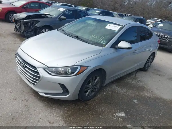 5NPD84LF6HH197823 2017 HYUNDAI ELANTRA - Image 2