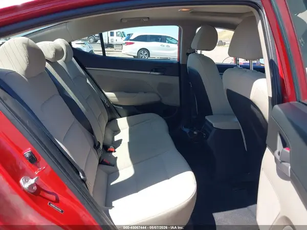 5NPD84LF6HH197904 2017 HYUNDAI ELANTRA - Image 8