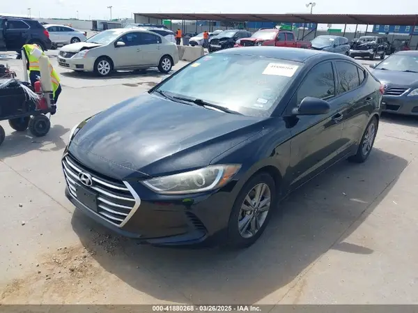 5NPD84LF6HH199894 2017 HYUNDAI ELANTRA - Image 2