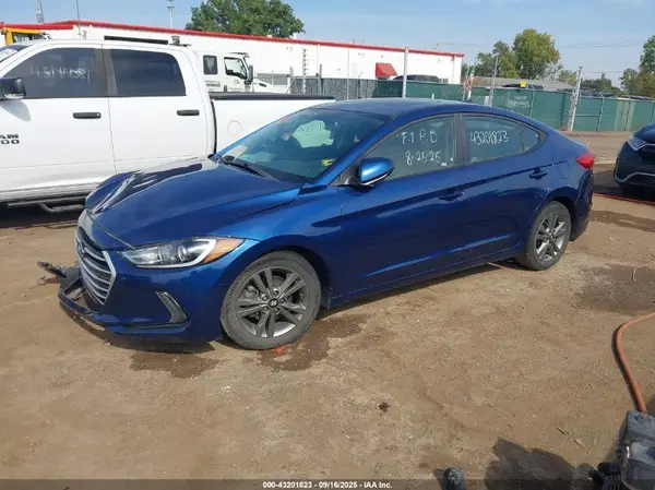 5NPD84LF6HH208030 2017 HYUNDAI ELANTRA - Image 2
