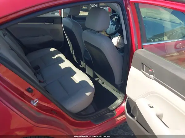 5NPD84LF6JH213153 2018 HYUNDAI ELANTRA - Image 8